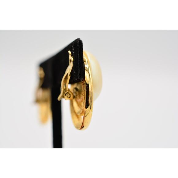 Givenchy Vintage Clip On Earrings Pearl Gold Tone Chunky Runway Signed 80s BinAS - Picture 8 of 12
